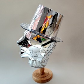 Man performance Mirror hat miror mask and mirror hood